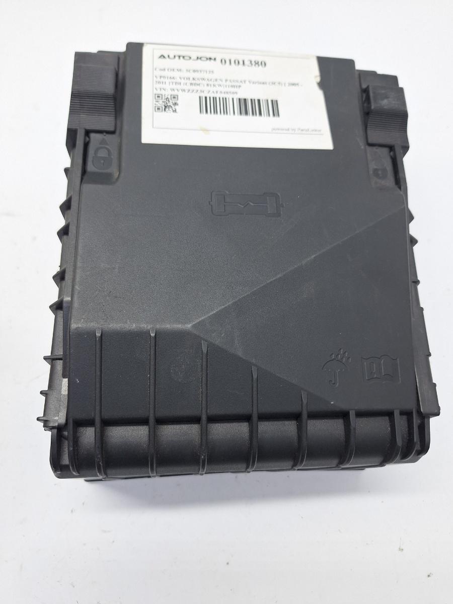 Panou sigurante VOLKSWAGEN PASSAT Variant 3C5 2005 - 2011 2.0 TDI CBDC VAG 3C0937125