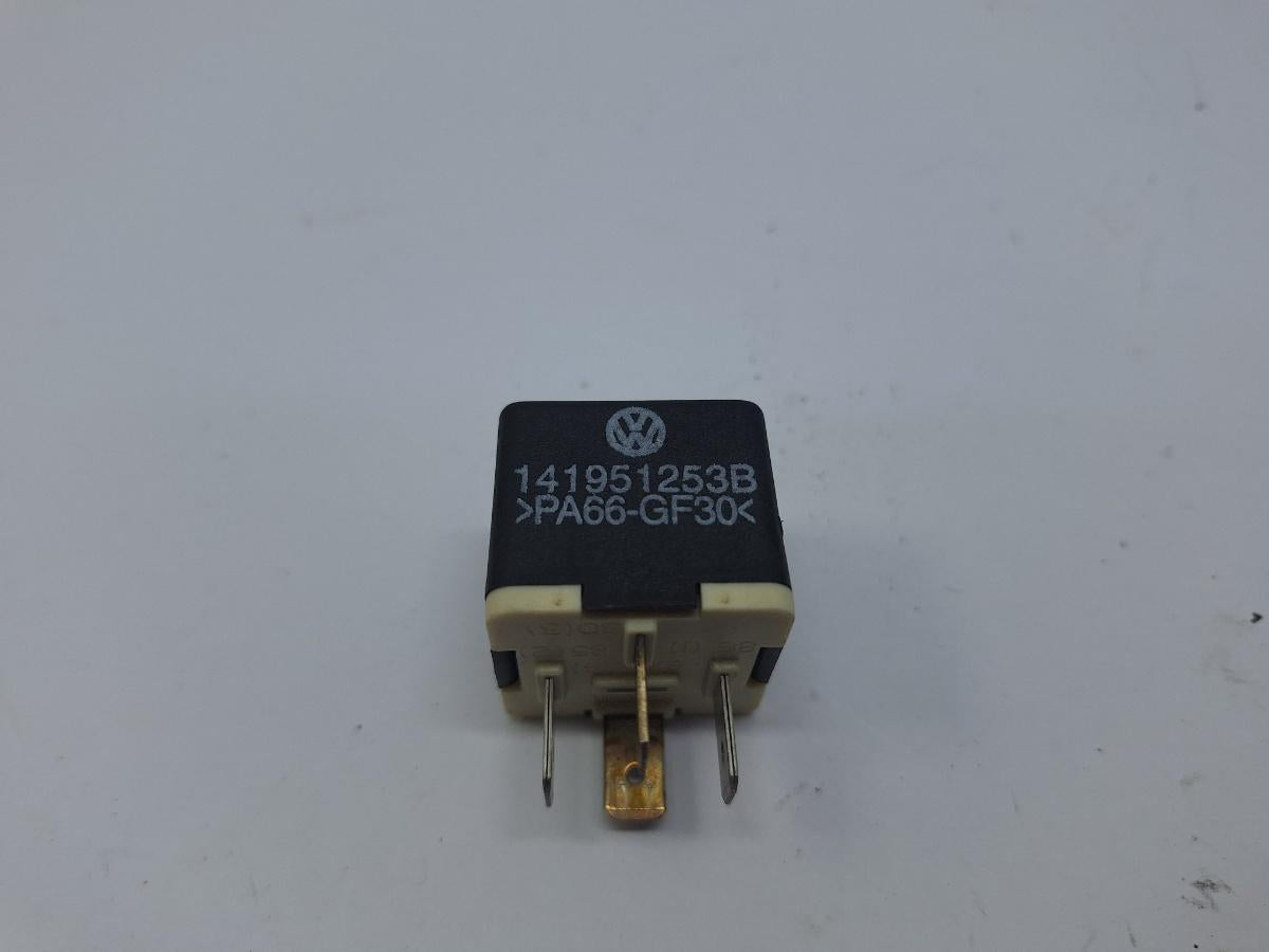 Releu 53 VOLKSWAGEN GOLF IV Variant 1J5 1999 - 2006 1.9 TDI ATD, AXR VAG 141951253B