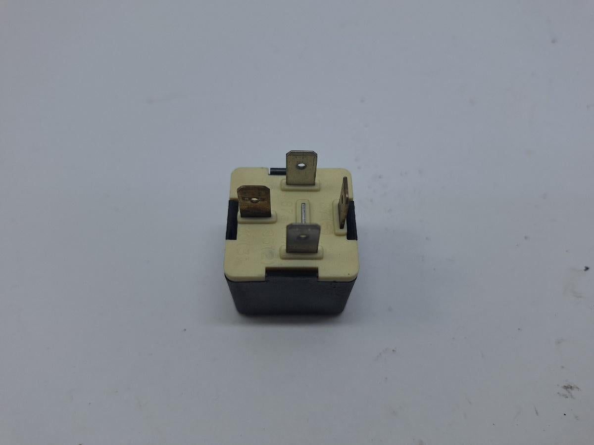 Releu 53 VOLKSWAGEN GOLF IV Variant 1J5 1999 - 2006 1.9 TDI ATD, AXR VAG 141951253B