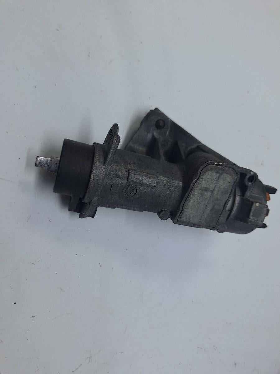Contact de pornire VOLKSWAGEN GOLF IV Variant 1J5 1999 - 2006 1.9 TDI ATD, AXR 4B0905651C