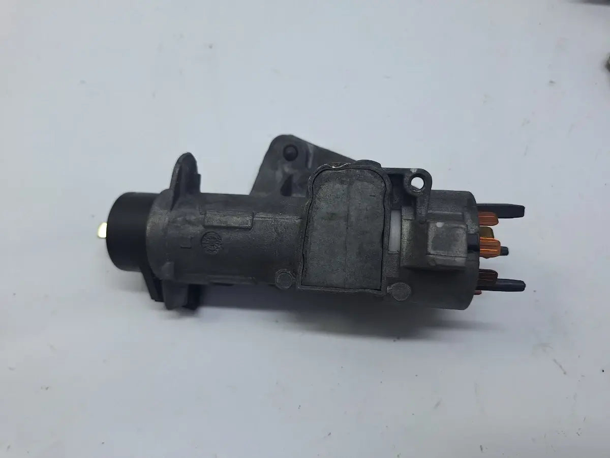Contact de pornire VOLKSWAGEN GOLF IV Variant 1J5 1999 - 2006 1.9 TDI ATD, AXR 4B0905651C