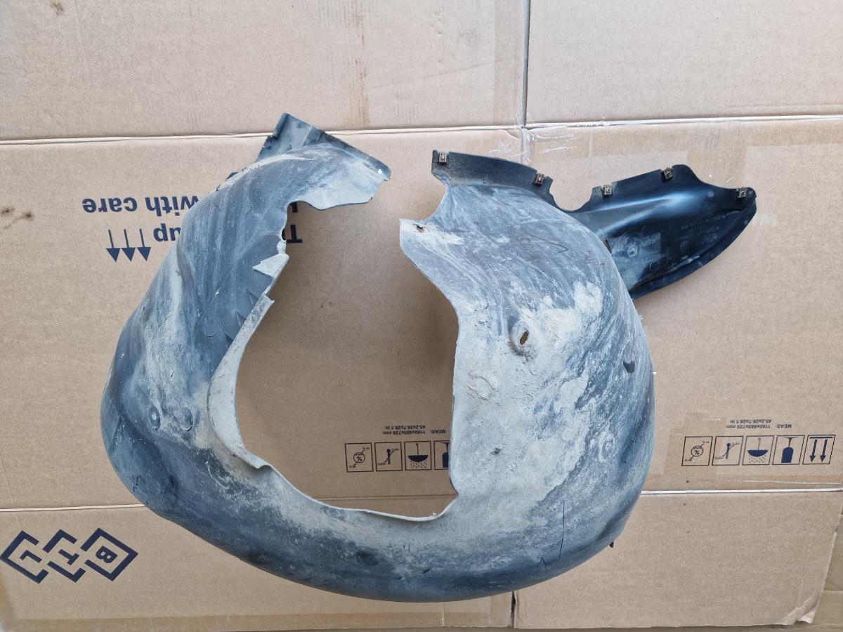 Carenaj roata fata dreapta fata VOLKSWAGEN JETTA VI 162/163 2010 - 2018 2.0 TDI CLCA, CUUA 5C6805912AC