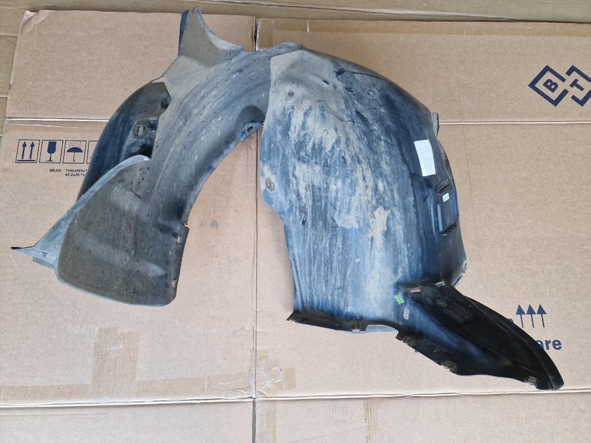 Carenaj roata stanga fata VOLKSWAGEN JETTA VI 162/163 2010 - 2018 2.0 TDI CLCA, CUUA 5C6805911AC