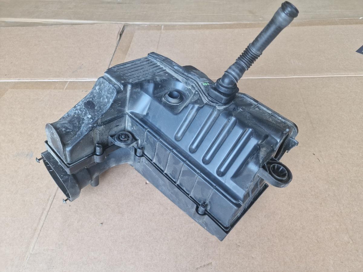 Carcasa filtru de aer VOLKSWAGEN JETTA VI 162/163 2010 - 2018 2.0 TDI CLCA, CUUA 1K0129601CN