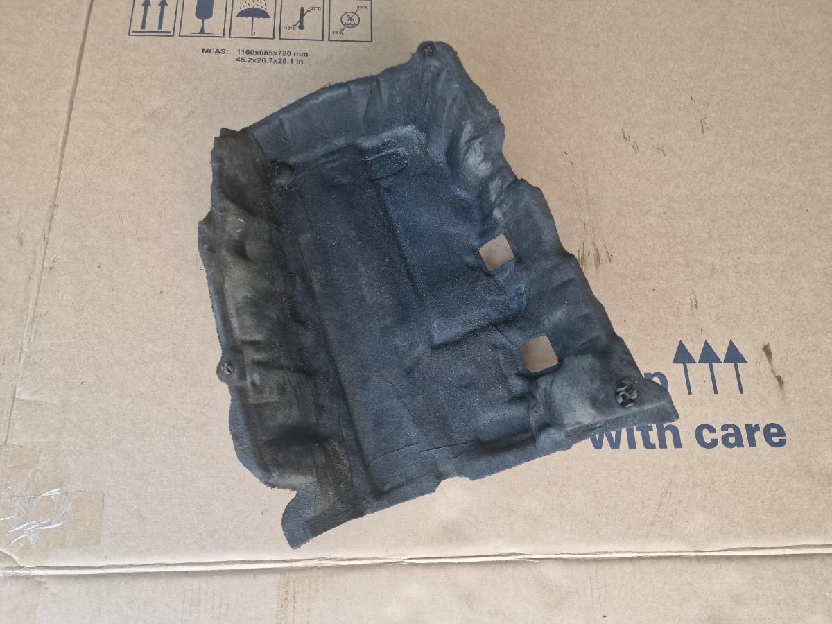 Husa baterie VOLKSWAGEN JETTA VI 162/163 2010 - 2018 2.0 TDI CLCA, CUUA 04L103660