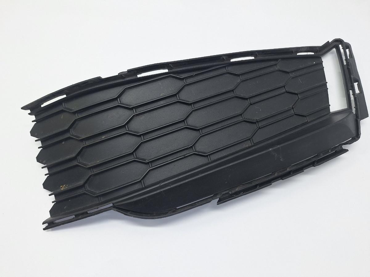 Grila/ornament lampa ceata fata dreapta SKODA KAMIQ [ 2018 -> ] 1.5 TSI ACT EVO DPCA 658807368