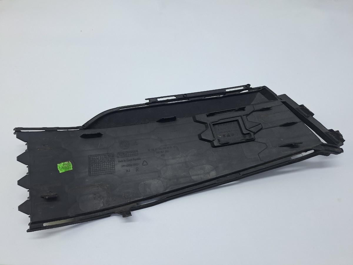 Grila/ornament lampa ceata fata dreapta SKODA KAMIQ [ 2018 -> ] 1.5 TSI ACT EVO DPCA 658807368