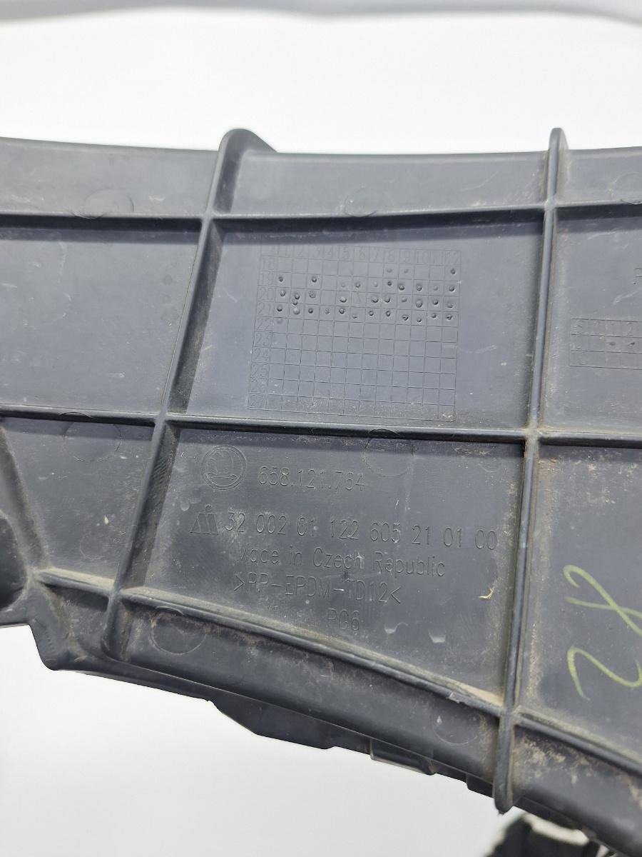 Deflector aer bara fata dreapta SKODA KAMIQ [ 2018 -> ] 1.5 TSI ACT EVO DPCA 658121764A