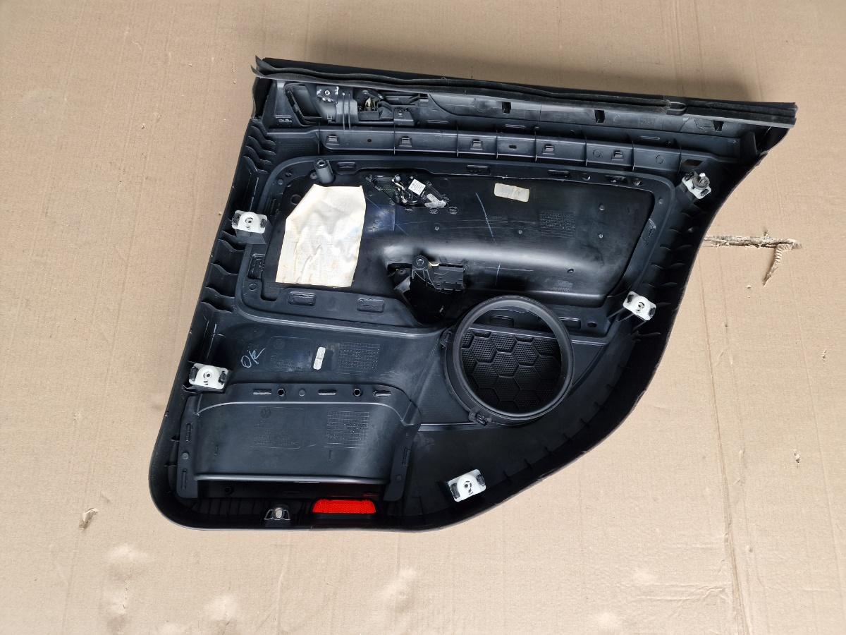Tapiterie panou portiera stanga spate VOLKSWAGEN GOLF VAN VI Variant AJ5 2009 - 2014 1.6 TDi BlueMotion CAYC 1K9867211AJ