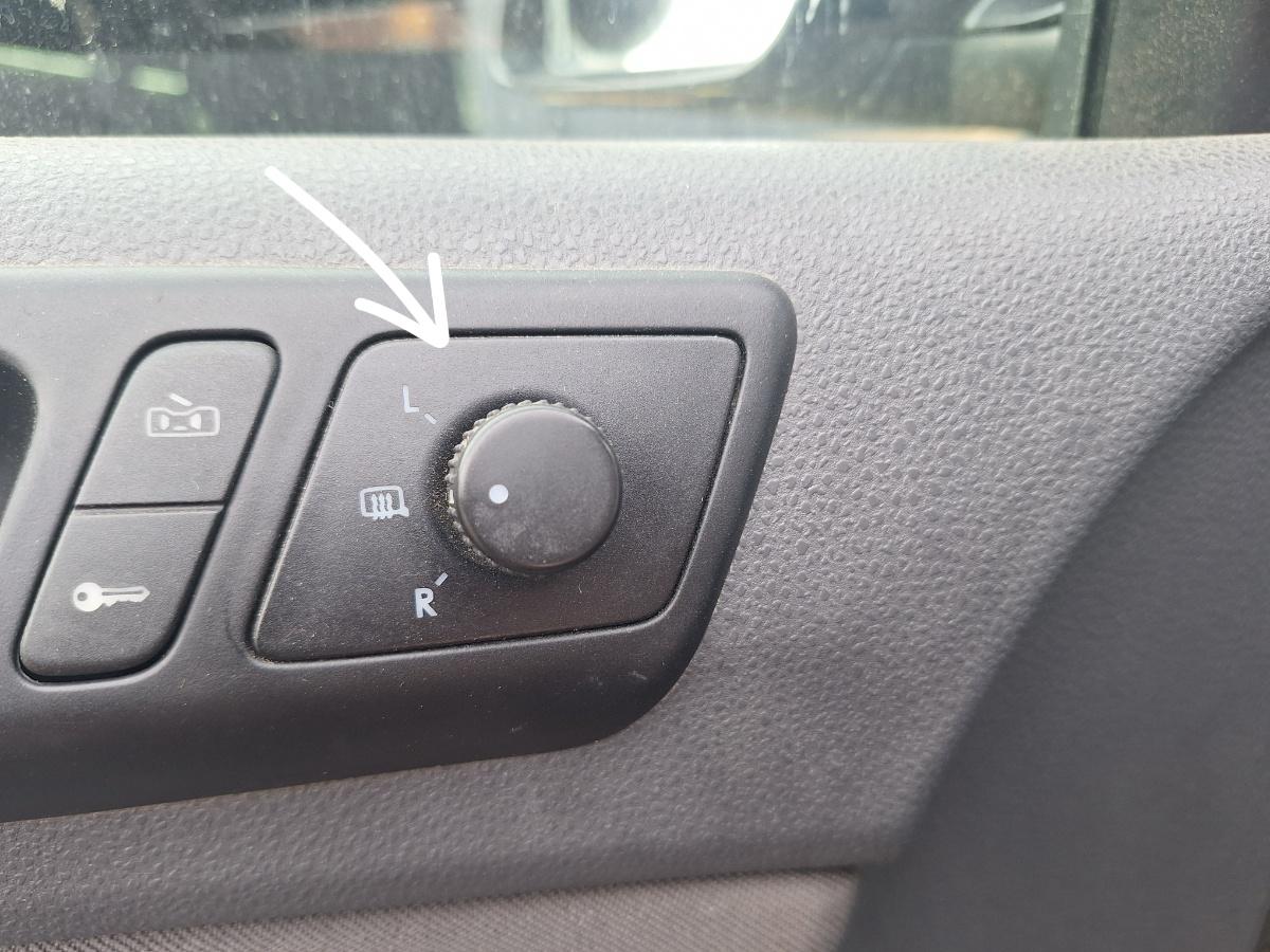 Buton reglaj oglinda laterala VOLKSWAGEN POLO 9N_ 2001 - 2012 1.4 16V AUA, BBY, BKY
