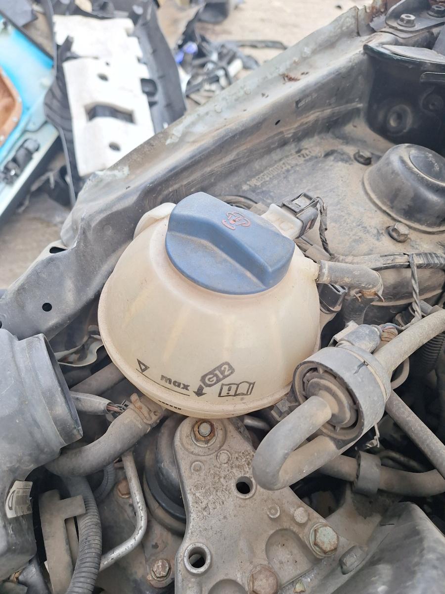 Vas rezervor de expansiune lichid de racire VOLKSWAGEN POLO 9N_ 2001 - 2012 1.4 16V AUA, BBY, BKY