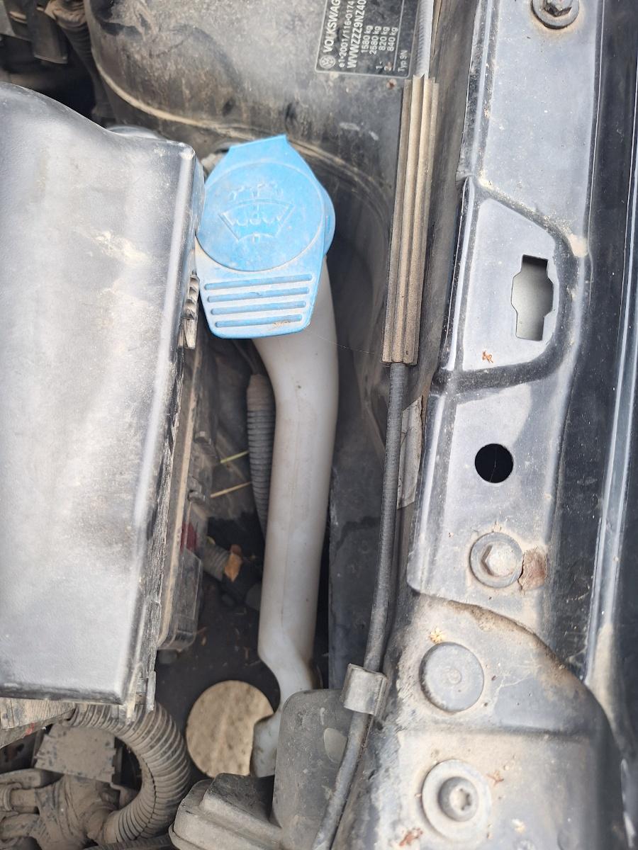 Vas/rezervor lichid de spalare parbriz VOLKSWAGEN POLO 9N_ 2001 - 2012 1.4 16V AUA, BBY, BKY