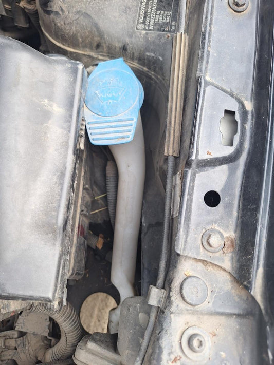 Vas/rezervor lichid de spalare parbriz VOLKSWAGEN POLO 9N_ 2001 - 2012 1.4 16V AUA, BBY, BKY