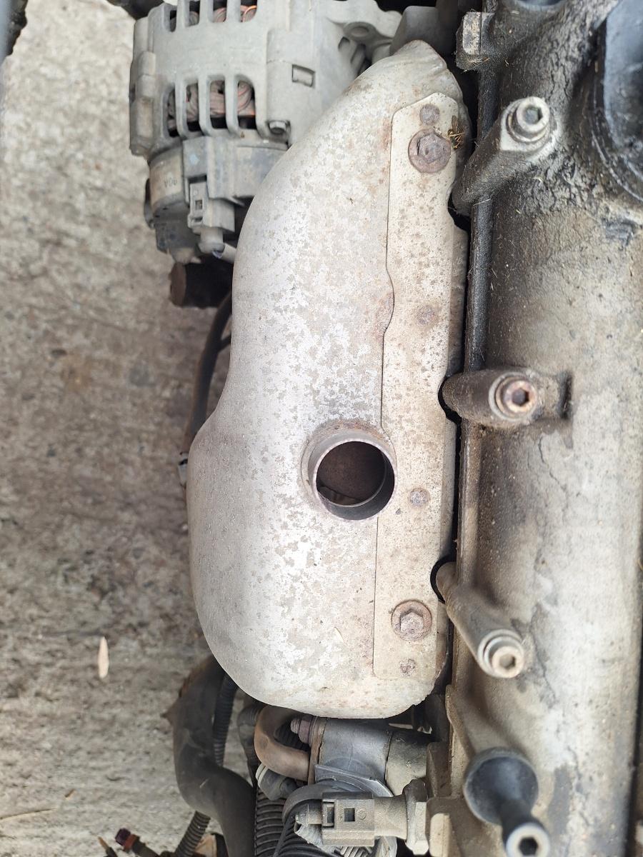 Galerie de evacuare cu catalizator VOLKSWAGEN POLO 9N_ 2001 - 2012 1.4 16V AUA, BBY, BKY 036253052FX