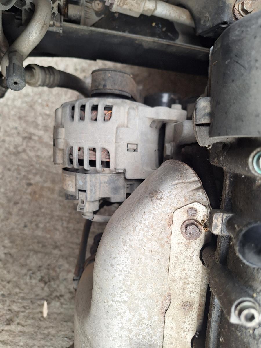Alternator VOLKSWAGEN POLO 9N_ 2001 - 2012 1.4 16V AUA, BBY, BKY 037903025T