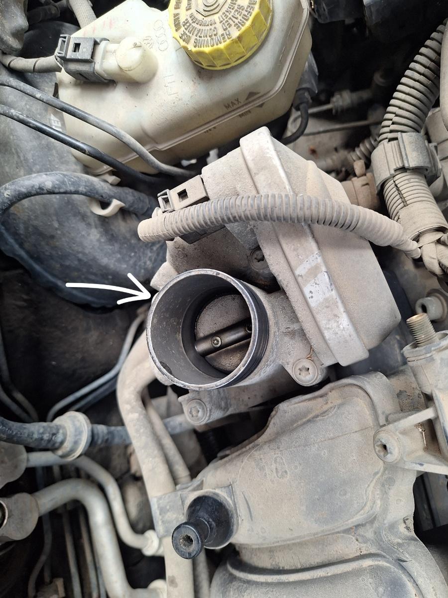 Clapeta de acceleratie electrica VOLKSWAGEN POLO 9N_ 2001 - 2012 1.4 16V AUA, BBY, BKY 036133062N