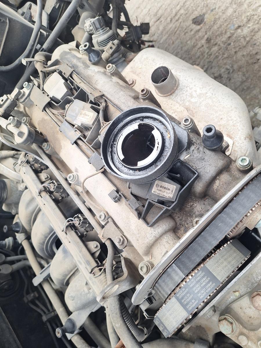 Capac chiuloasa cu axe came VOLKSWAGEN POLO 9N_ 2001 - 2012 1.4 16V AUA, BBY, BKY 036103473R