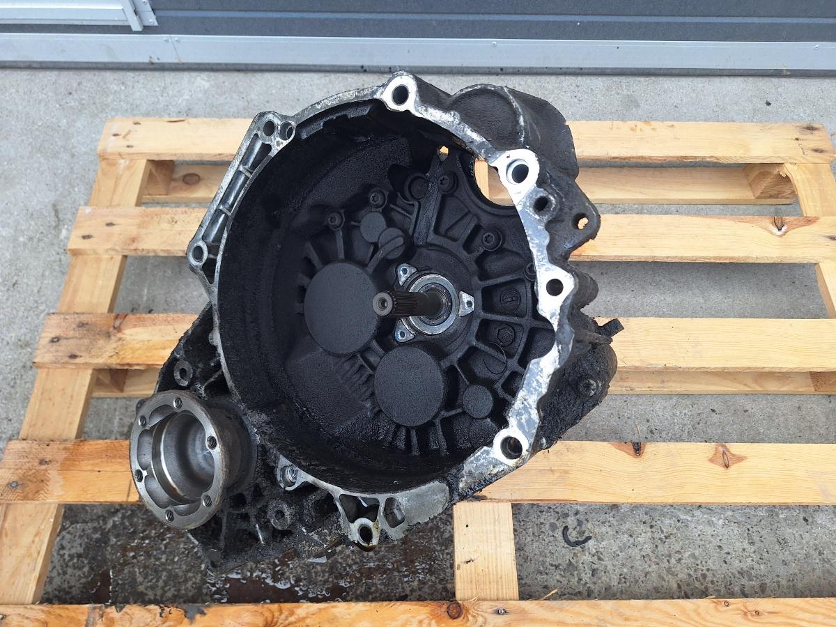 Cutie de viteze VOLKSWAGEN GOLF PLUS 5M1, 521 2004 - 2013 2.0 TDI BMM JLT