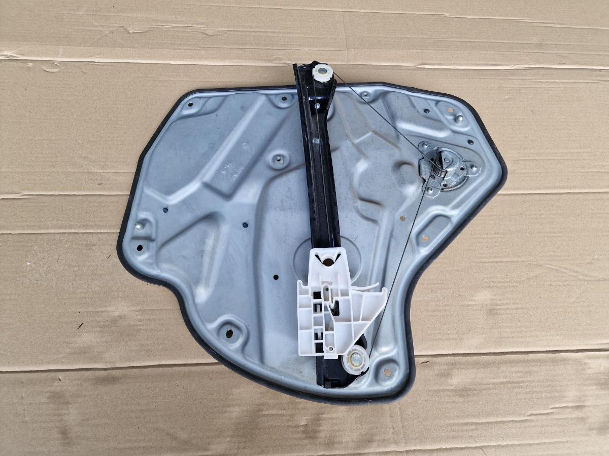 Macara geam manuala stanga spate SKODA OCTAVIA 1Z3 2004 - 2013 1Z0839655