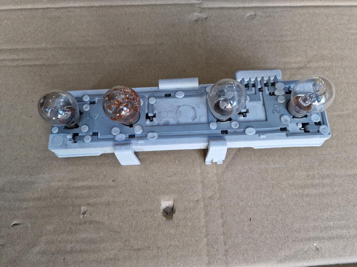 Soclu suport becuri stop dreapta SKODA OCTAVIA 1Z3 2004 - 2013 2.0 TDI 16V BKD, CFHC, CLCB 1Z5945258A