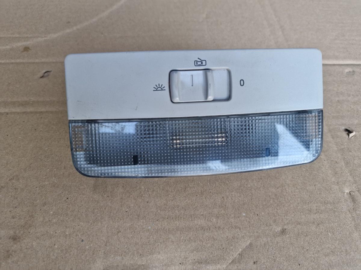 Plafoniera spate SKODA OCTAVIA 1Z3 2004 - 2013 2.0 TDI 16V BKD, CFHC, CLCB 6L0947105A