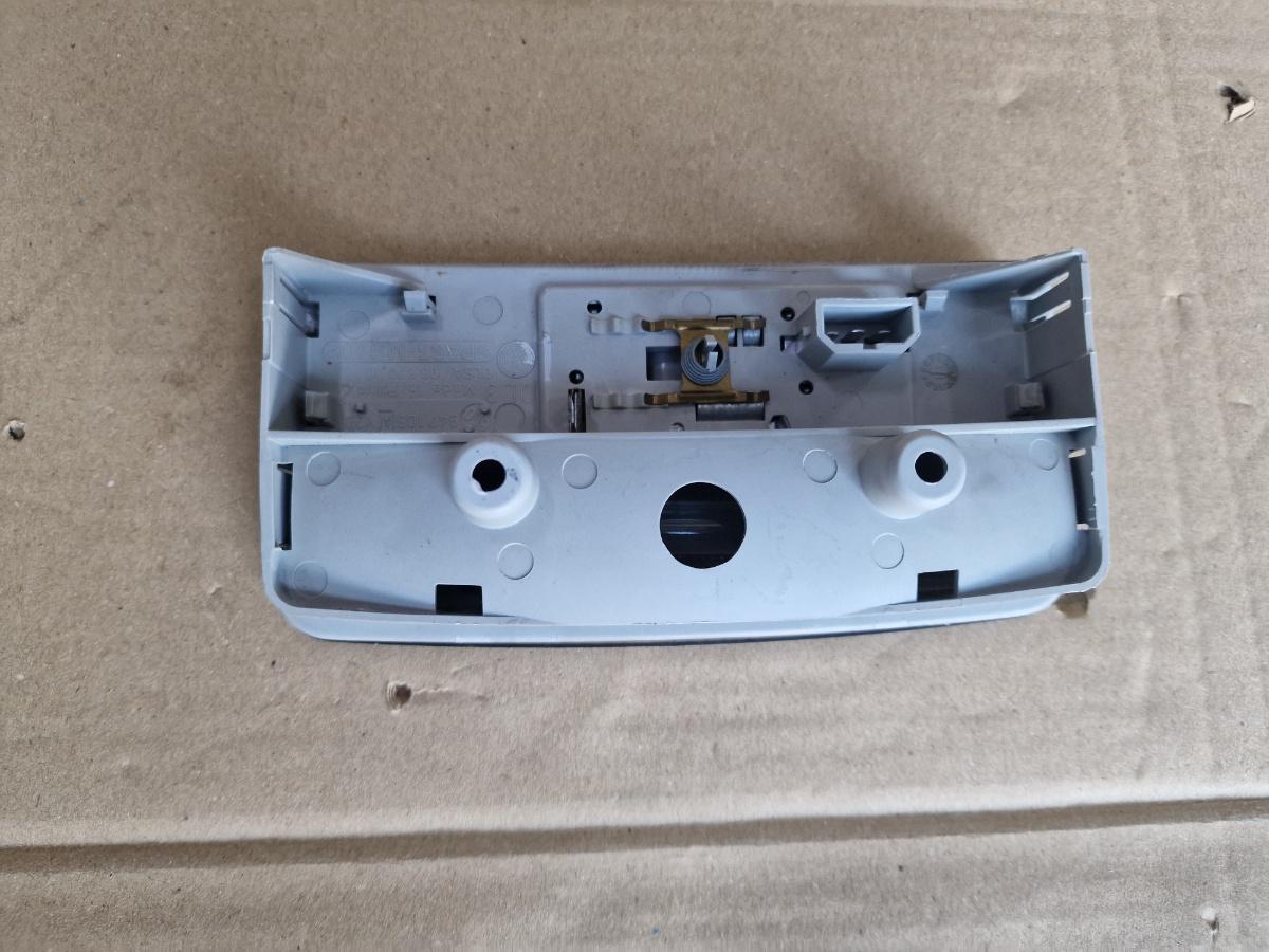 Plafoniera spate SKODA OCTAVIA 1Z3 2004 - 2013 2.0 TDI 16V BKD, CFHC, CLCB 6L0947105A