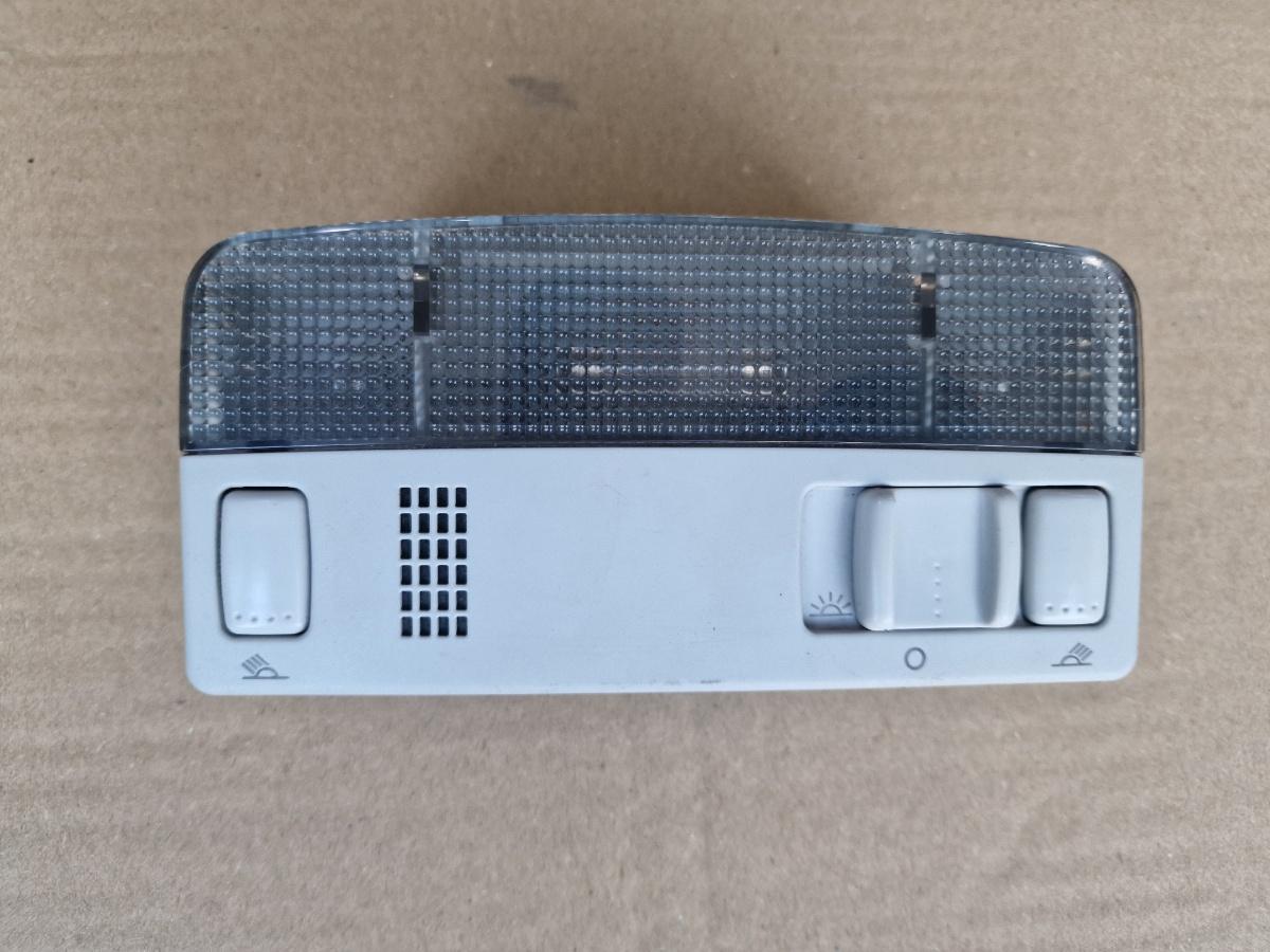 Plafoniera fata SKODA OCTAVIA 1Z3 2004 - 2013 2.0 TDI 16V BKD, CFHC, CLCB 3B0947105C