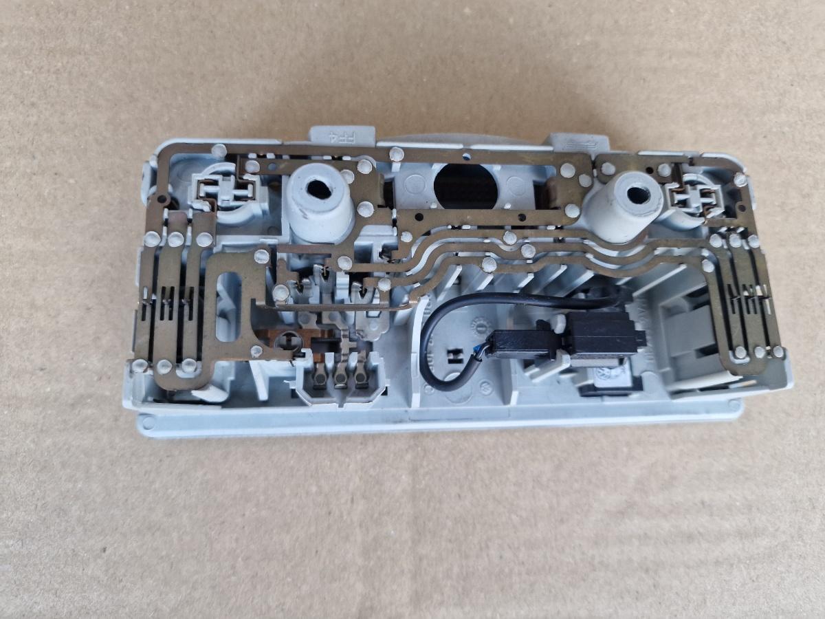 Plafoniera fata SKODA OCTAVIA 1Z3 2004 - 2013 2.0 TDI 16V BKD, CFHC, CLCB 3B0947105C