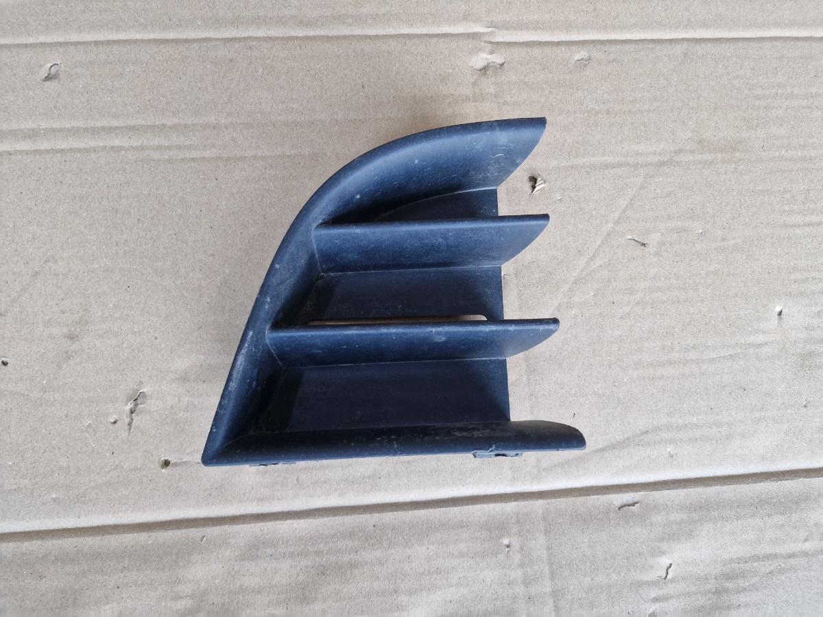 Grila din bara fata stanga SKODA OCTAVIA 1Z3 2004 - 2013 2.0 TDI 16V BKD, CFHC, CLCB 1Z0853665C