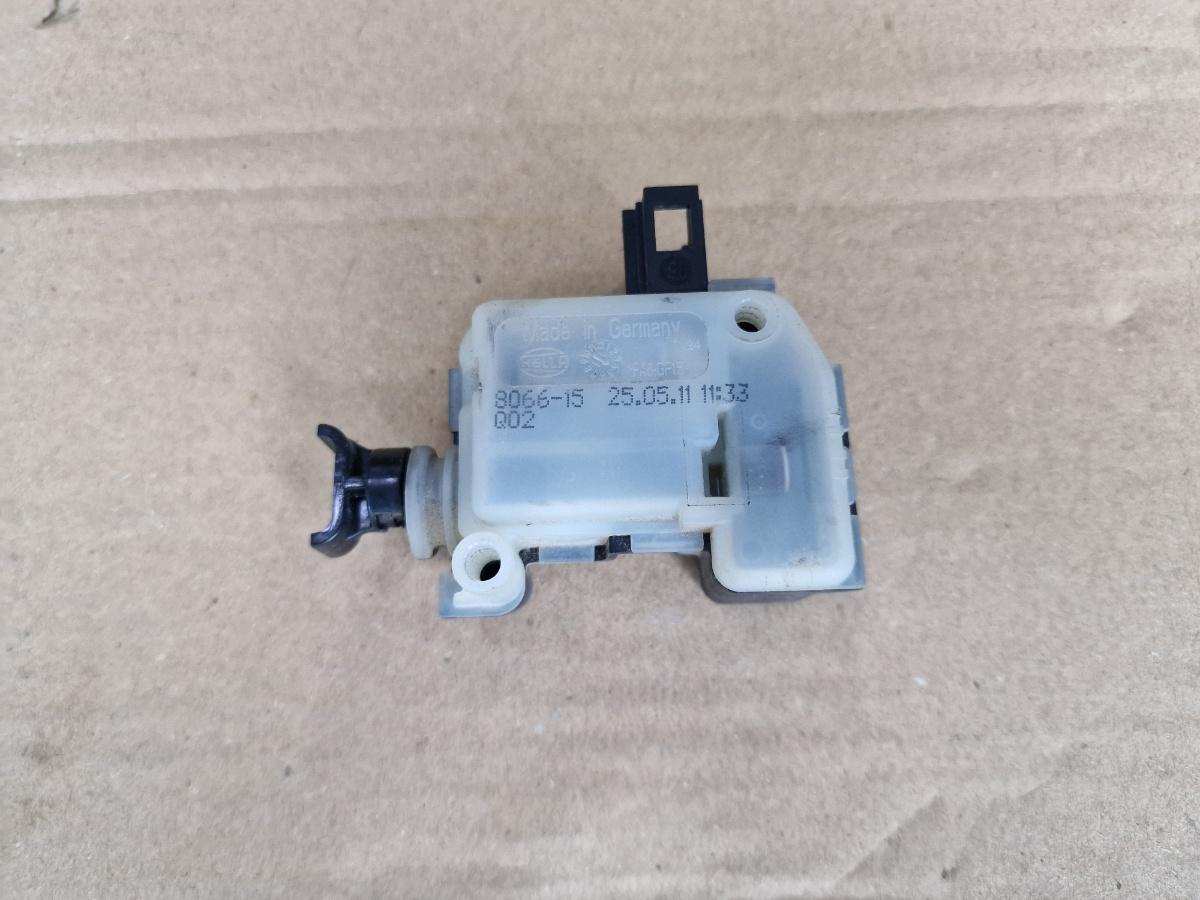 Motoras broasca incuietoare hayon portbagaj SKODA OCTAVIA 1Z3 2004 - 2013 2.0 TDI 16V BKD, CFHC, CLCB 8066-15Q02 1Z0827511C