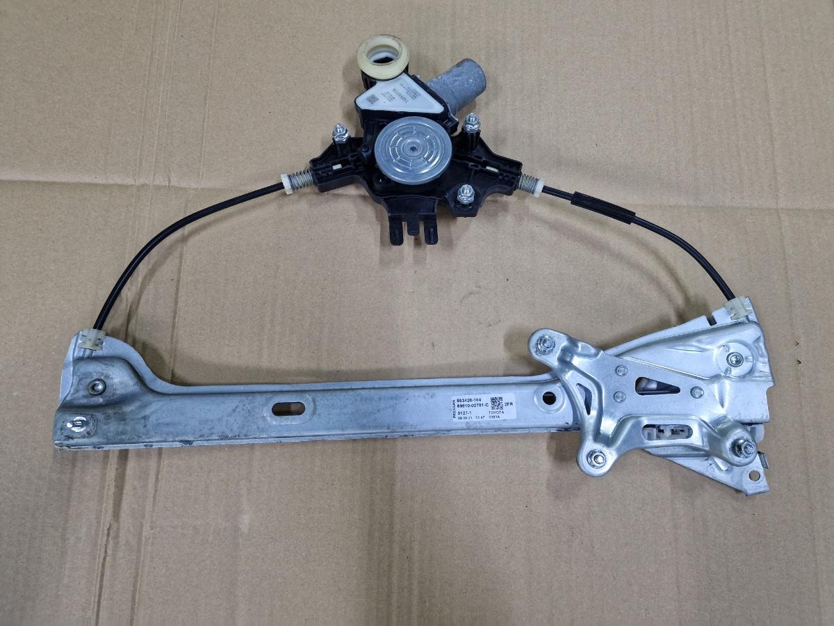 Macara Geam dreapta fata TOYOTA COROLLA _E21_ 2018 -> 1.8 Hybrid 2ZR-FXE 553420-104