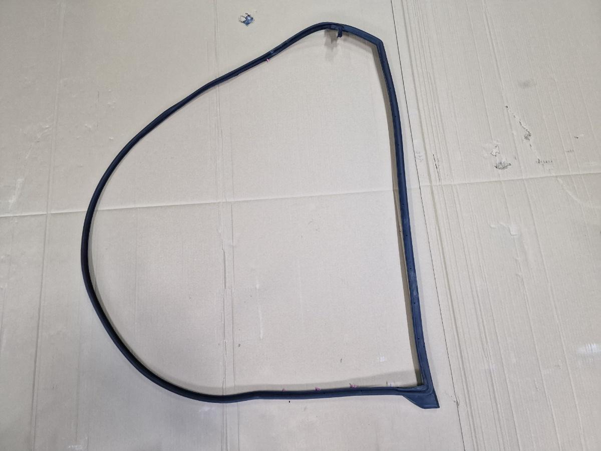 Cheder pe portiera dreapta fata TOYOTA COROLLA _E21_ 2018 -> 1.8 Hybrid 2ZR-FXE 67861-02340C1