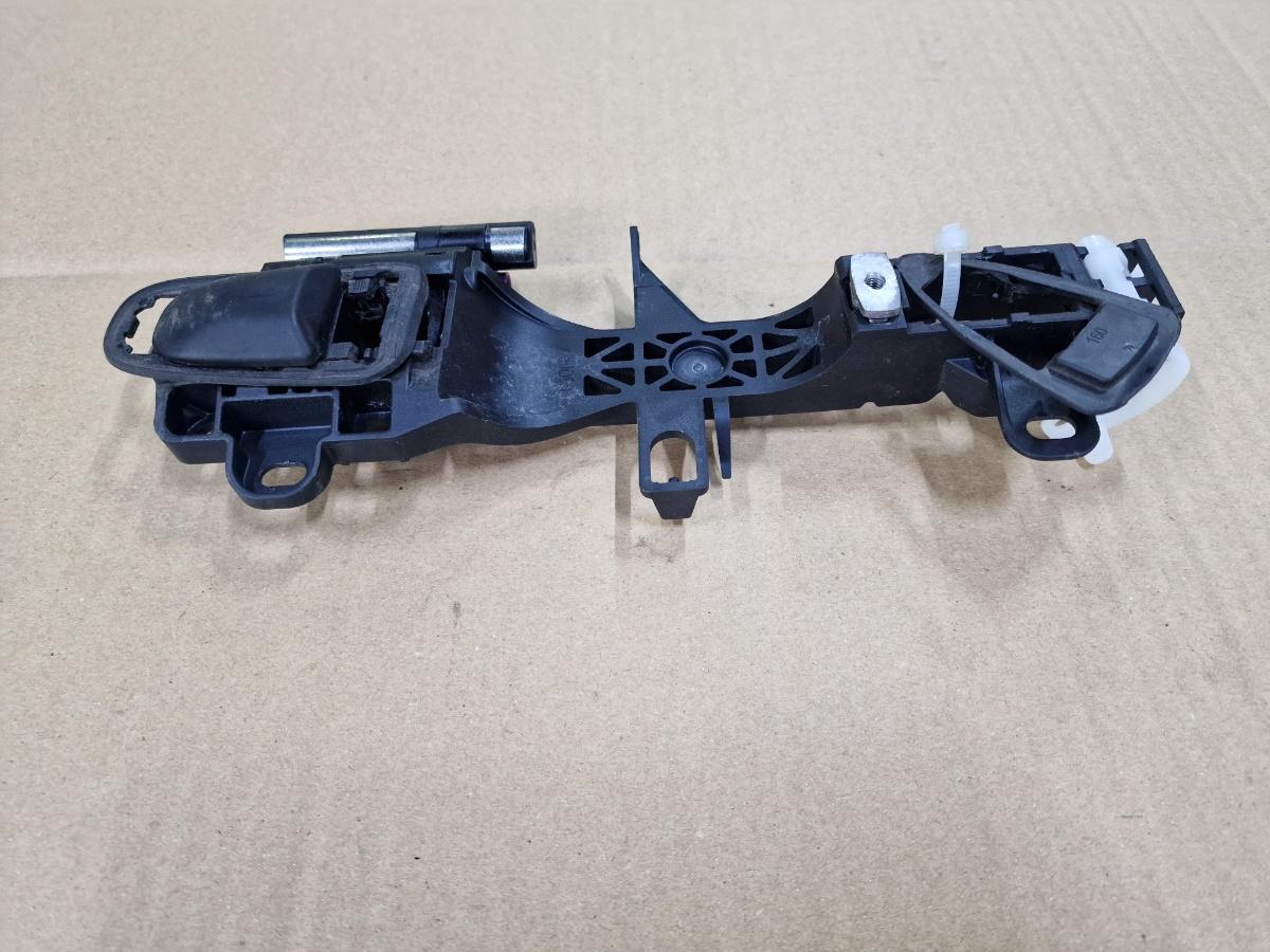 Maner/suport exterior portiera fata dreapta fata TOYOTA COROLLA _E21_ 2018 -> 1.8 Hybrid 2ZR-FXE 160FR² 160FR2