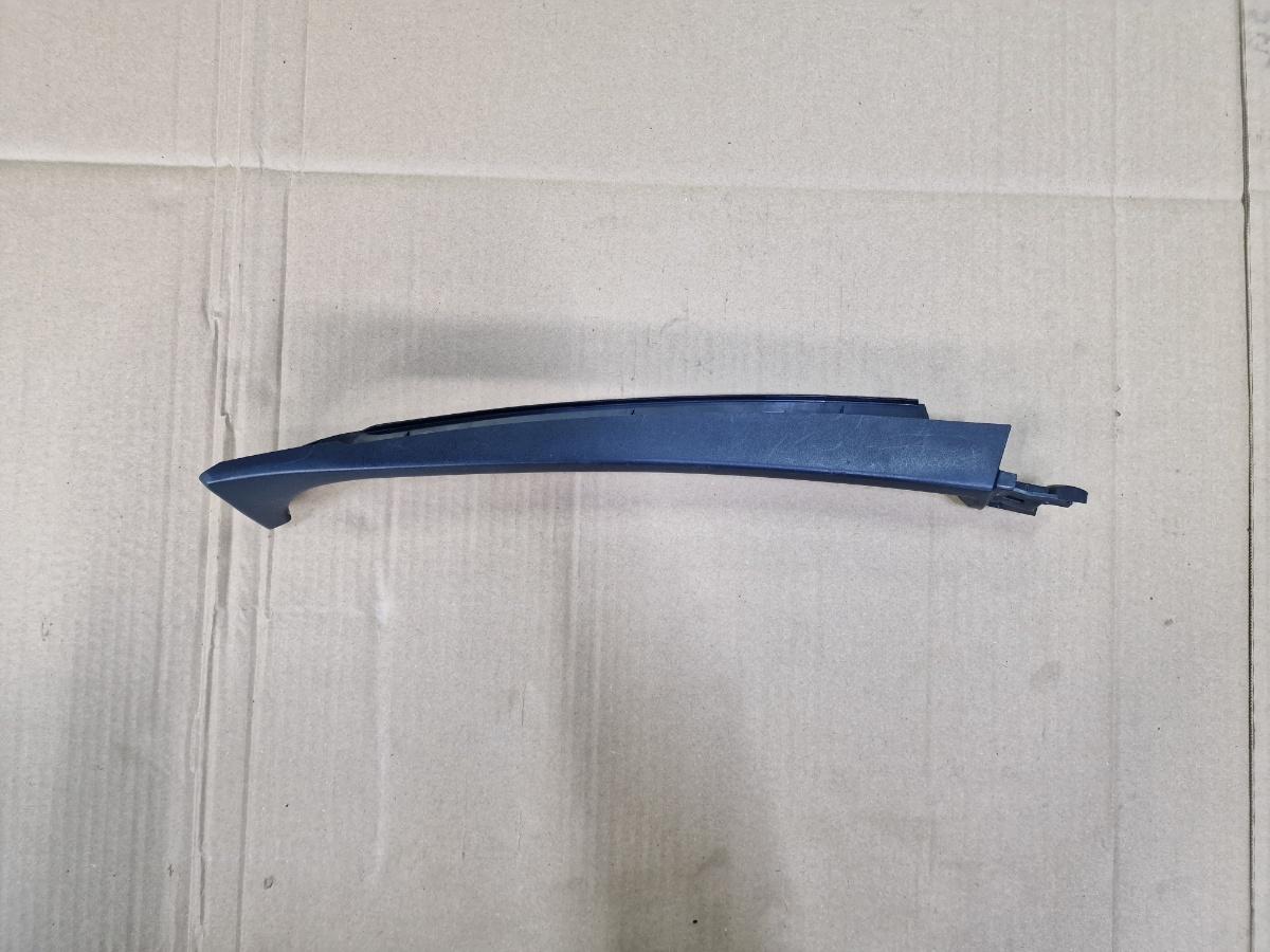 Ornament cadru interior portiera dreapta fata TOYOTA COROLLA _E21_ 2018 -> 1.8 Hybrid 2ZR-FXE 67663-02030