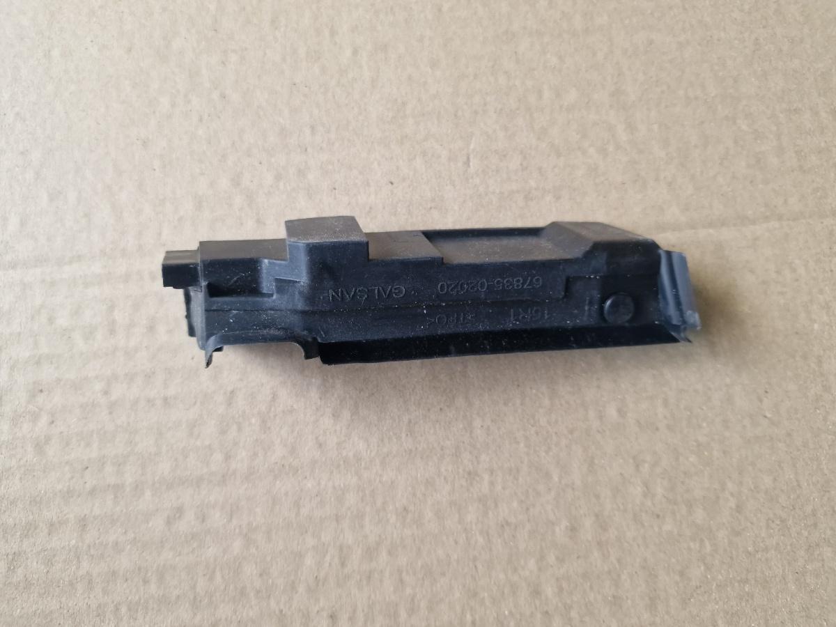 Ornament etansare portiera fata dreapta fata TOYOTA COROLLA _E21_ 2018 -> 1.8 Hybrid 2ZR-FXE 67835-02020