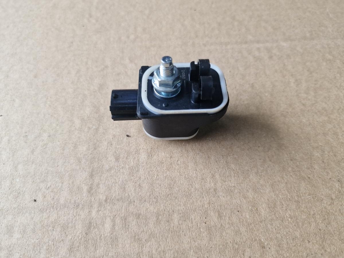 Senzor de impact airbag dreapta fata TOYOTA COROLLA _E21_ 2018 -> 1.8 Hybrid 2ZR-FXE 8983A-02021