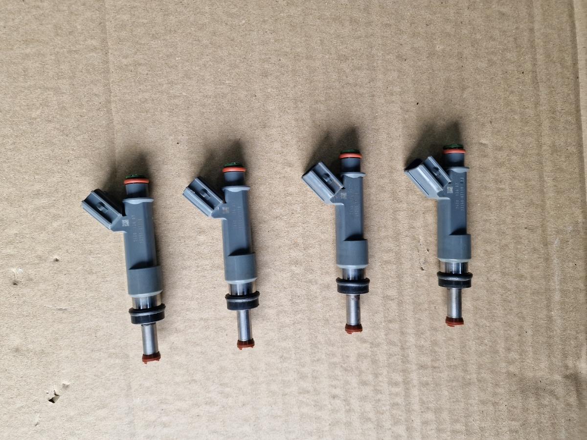Set injectoare combustibil TOYOTA COROLLA _E21_ 2018 -> 1.8 Hybrid 2ZR-FXE 263012607 23250-0T110