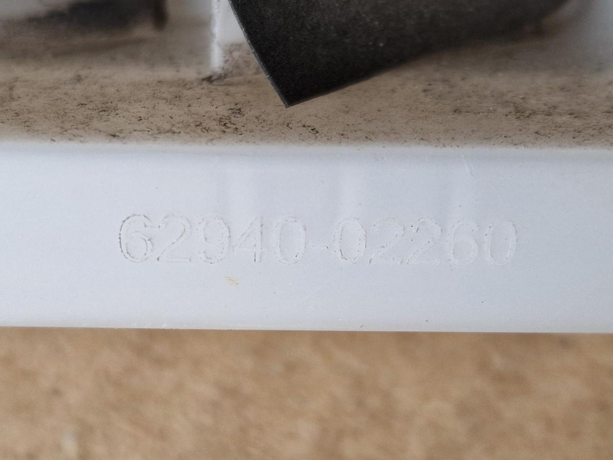 Grilaj portbagaj stanga spate TOYOTA COROLLA _E21_ 2018 -> 1.8 Hybrid 2ZR-FXE 62940-02260