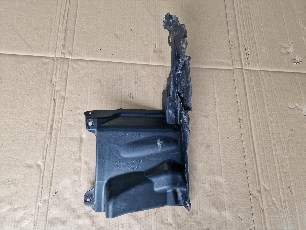 Scut de protectie motor stanga fata TOYOTA COROLLA _E21_ 2018 -> 1.8 Hybrid 2ZR-FXE 51444-02330 51444-02200