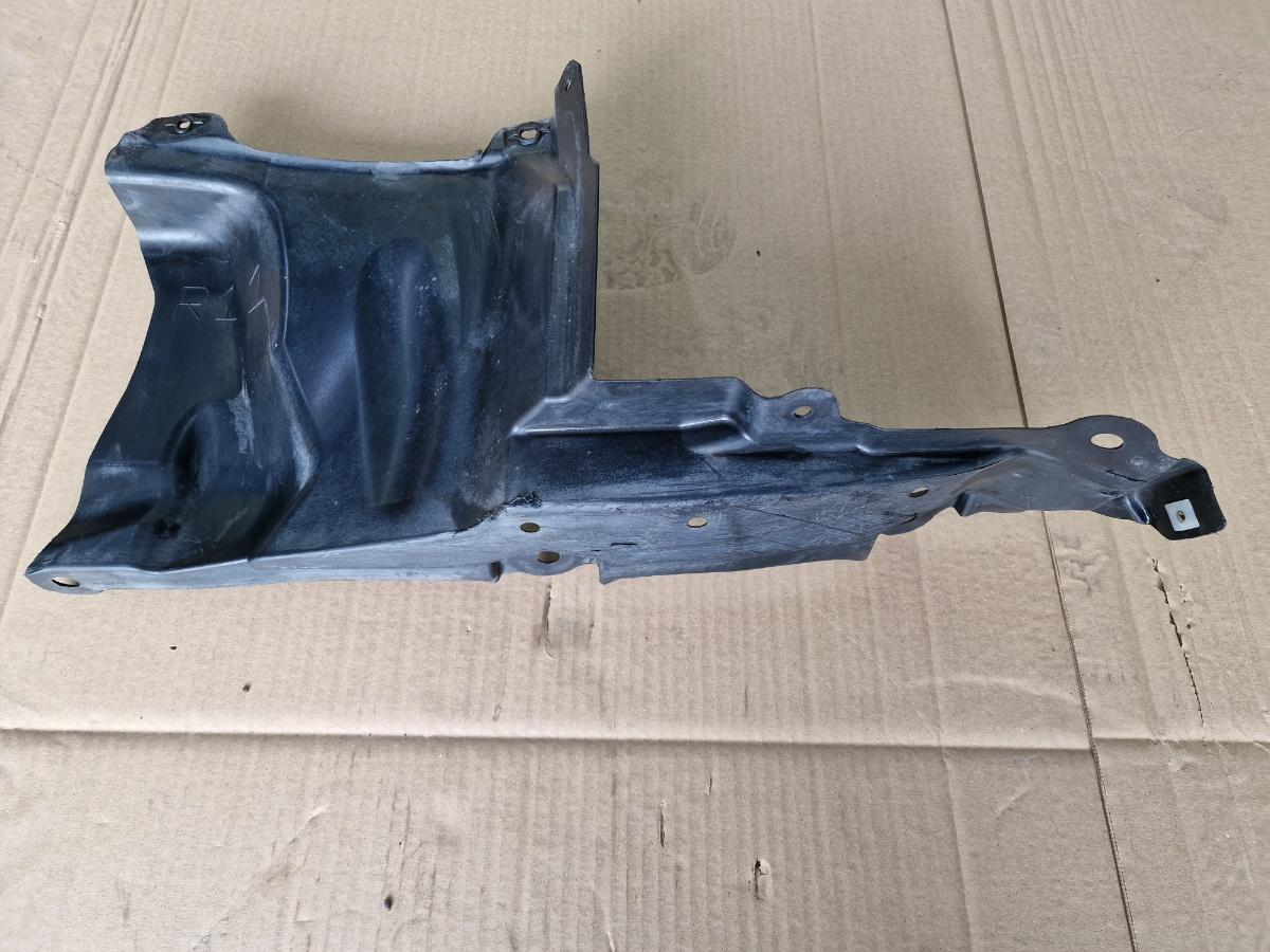 Scut de protectie motor dreapta fata TOYOTA COROLLA _E21_ 2018 -> 1.8 Hybrid 2ZR-FXE 51443-02160
