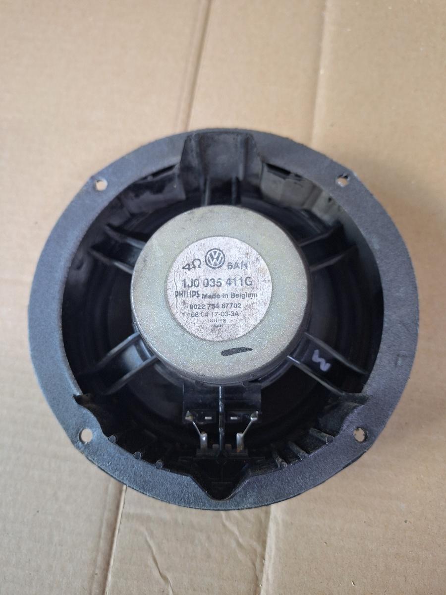 Difuzor portiera spate VOLKSWAGEN GOLF IV Variant 1J5 1999 - 2006 1.9 TDI ATD, AXR 1J0035411G