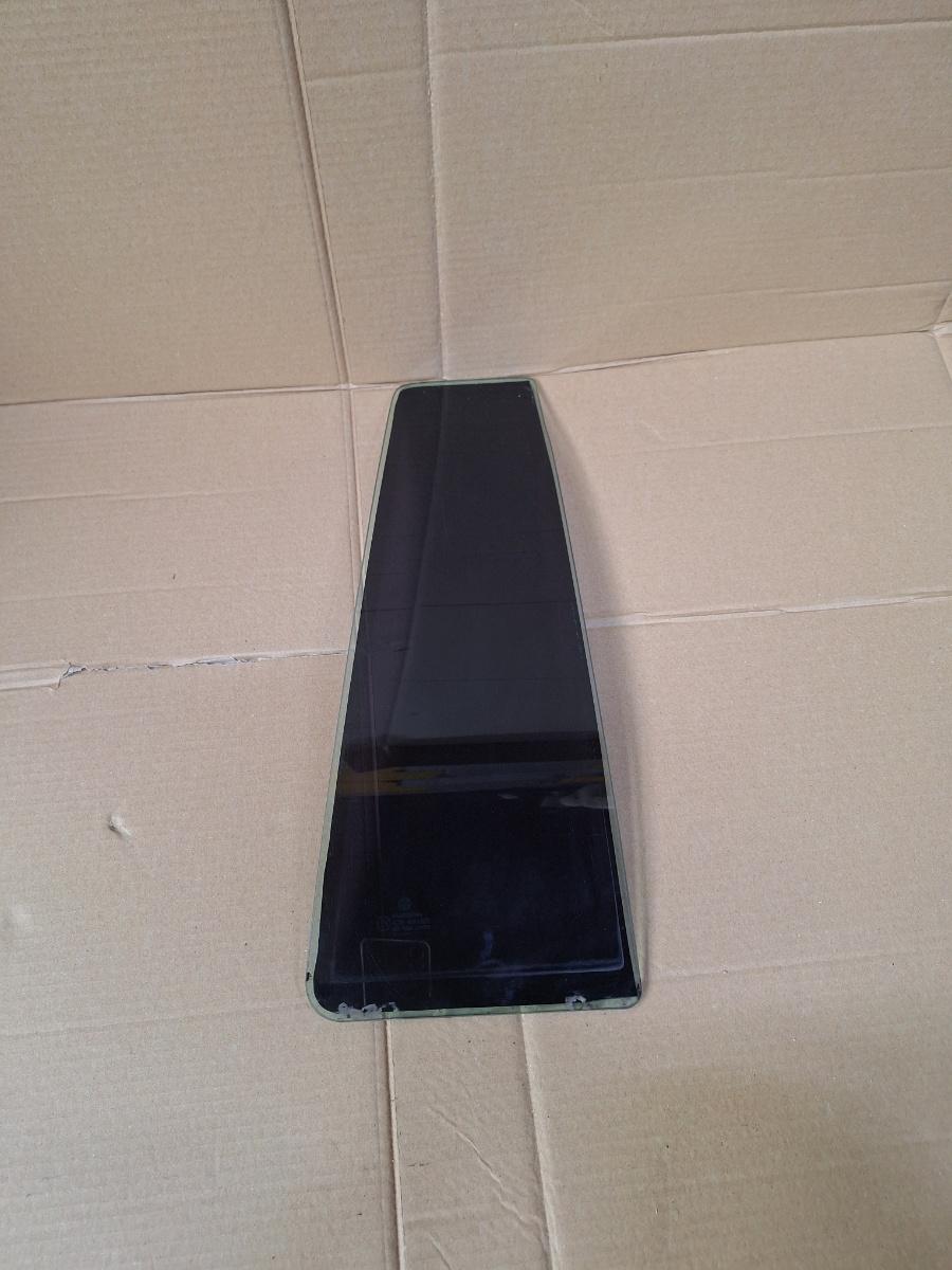 Geam fix portiera dreapta spate VOLKSWAGEN GOLF IV Variant 1J5 1999 - 2006 1.9 TDI ATD, AXR