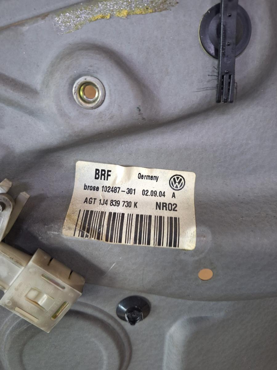 Macara Geam dreapta spate VOLKSWAGEN GOLF IV Variant 1J5 1999 - 2006 1.9 TDI ATD, AXR