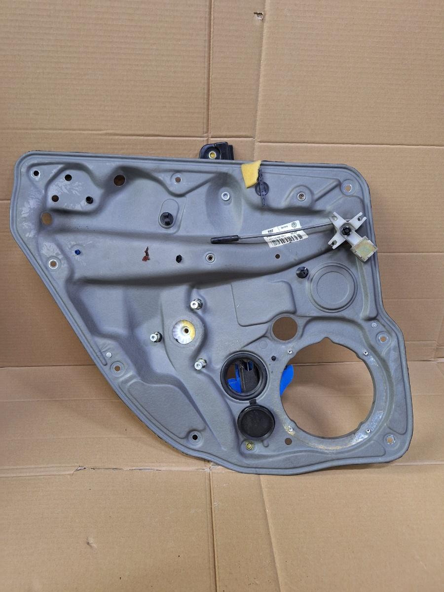 Macara Geam stanga spate VOLKSWAGEN GOLF IV Variant 1J5 1999 - 2006 1.9 TDI ATD, AXR 1J4839729K