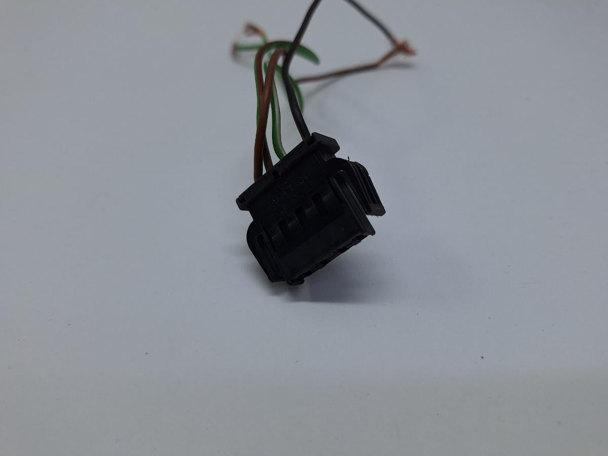 Mufa Conector VOLKSWAGEN GOLF IV 1J1 1997 - 2007 1.4 16V AHW, AKQ, APE, AXP, BCA VAG 893971634