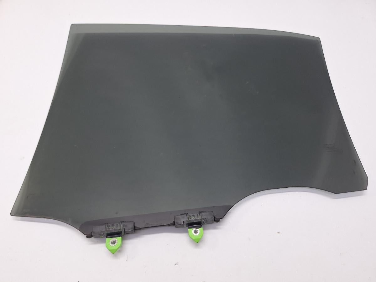 Geam portiera spate dreapta TOYOTA COROLLA _E21_ 2018 -> 1.8 Hybrid 2ZR-FXE Sisecam 43R-00101 6810302590
