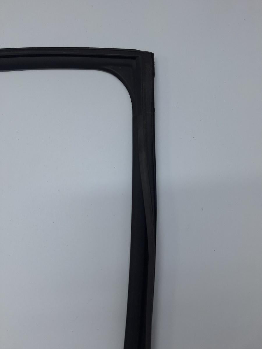 Cheder geam portiera spate dreapta TOYOTA COROLLA _E21_ 2018 -> 1.8 Hybrid 2ZR-FXE 6814202371