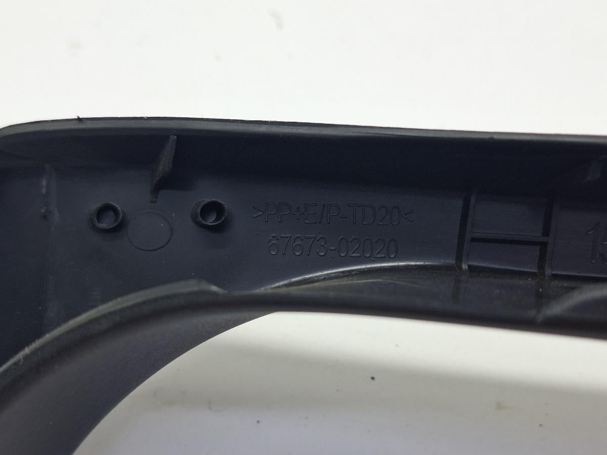 Alte ornamente portiera spate dreapta TOYOTA COROLLA _E21_ 2018 -> 1.8 Hybrid 2ZR-FXE 6767302020
