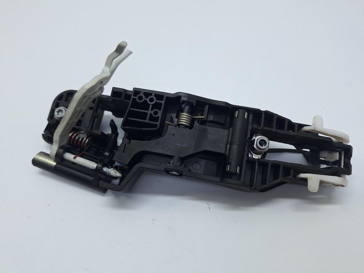 Suport maner exterior portiera spate dreapta TOYOTA COROLLA _E21_ 2018 -> 1.8 Hybrid 2ZR-FXE 6920302460
