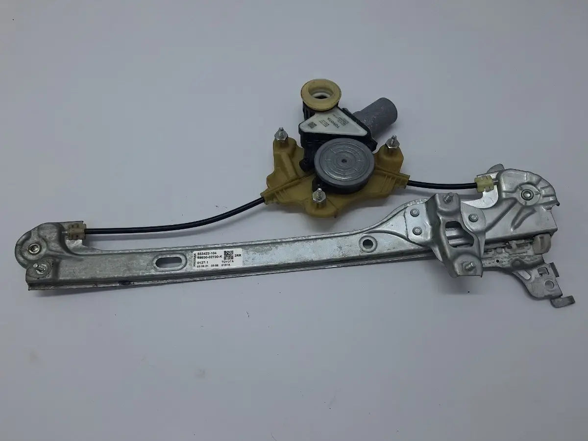 Macara geam dreapta spate TOYOTA COROLLA _E21_ 2018 -> 1.8 Hybrid 2ZR-FXE 8570102099